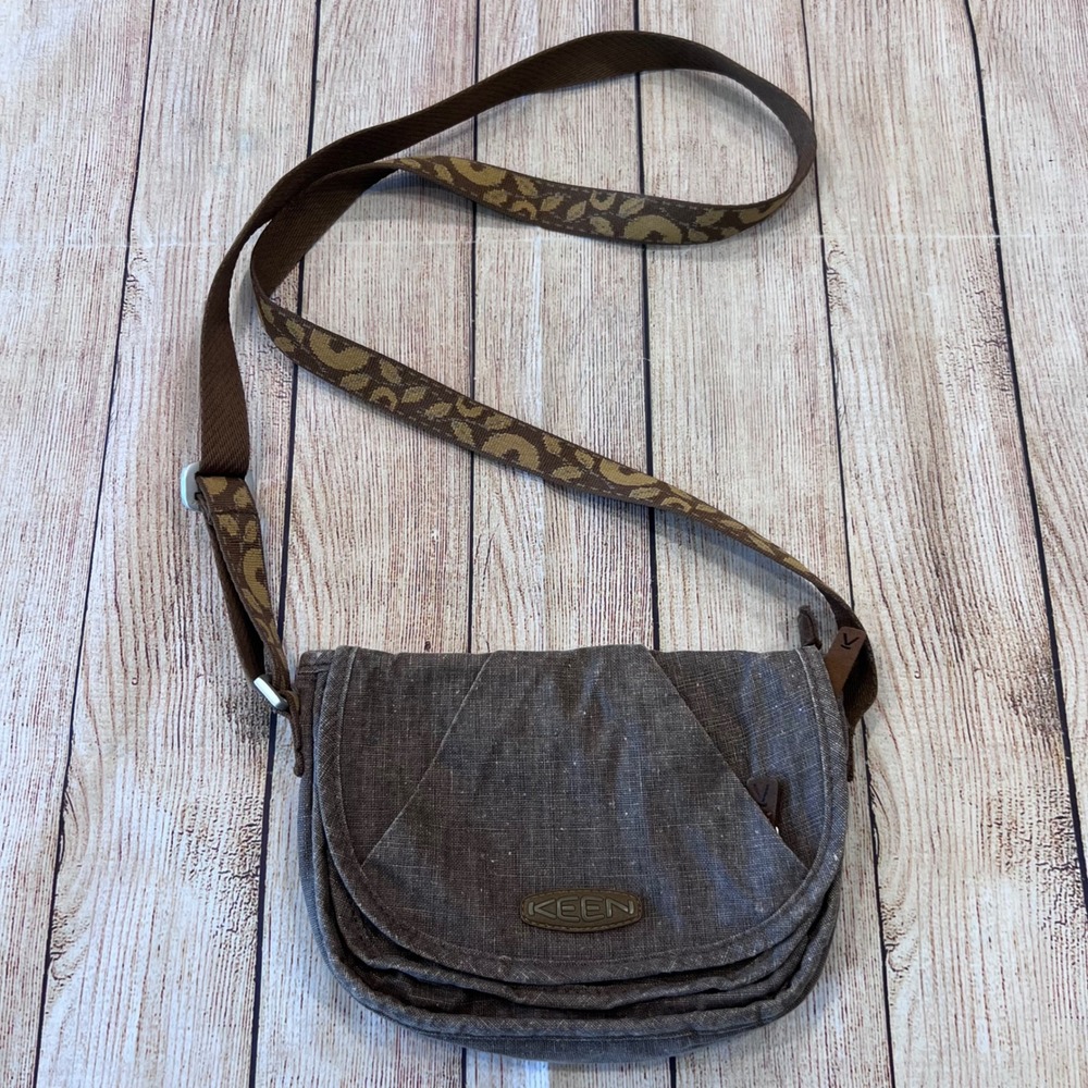 Keen Montclair Mini Canvas Crossbody Bag Adjustable Leopard Strap Purse